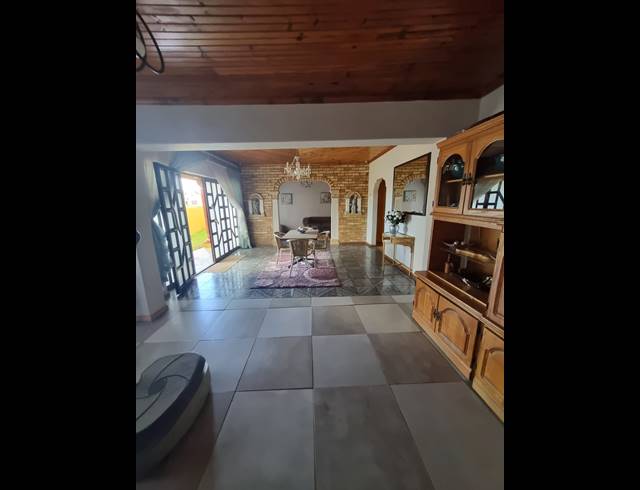 4 BEDROOM HOUSE FOR SALE IN KWANOBUHLE